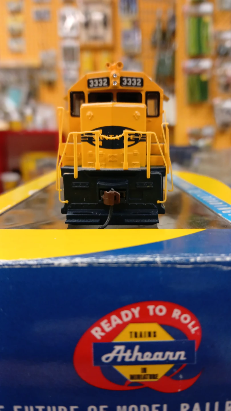 Athearn Santa Fe Model Train Locomotive 3332 - photo 2