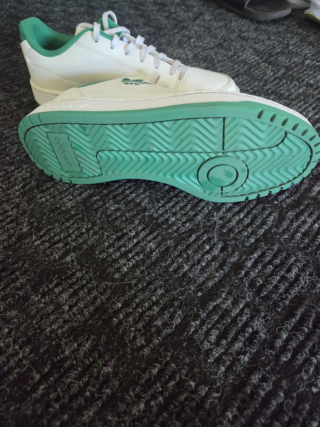 Boys Adidas Sneakers size 6.5 - photo 4