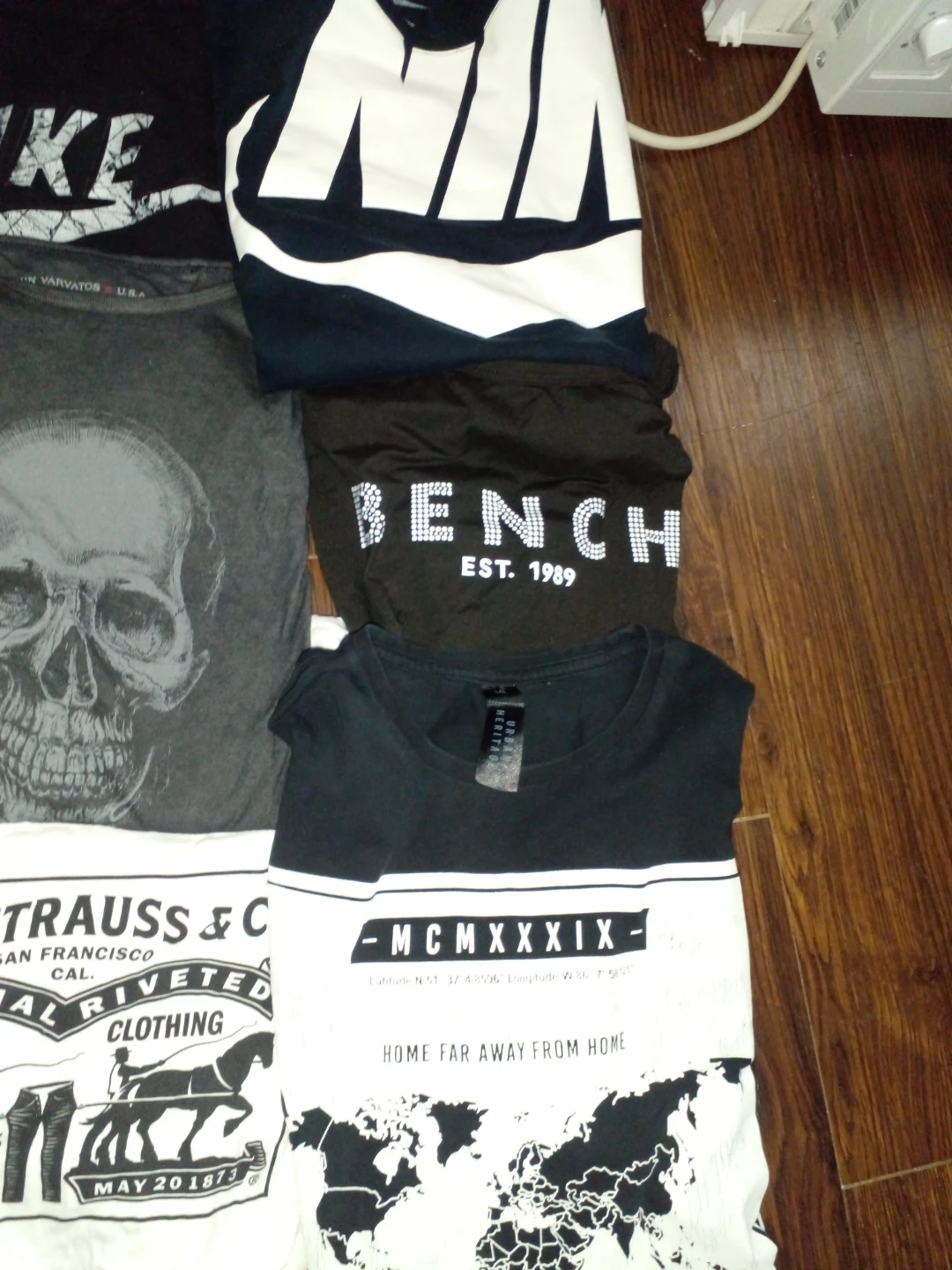 Bundle of Men's Graphic T-Shirts - Various Brands - photo 4