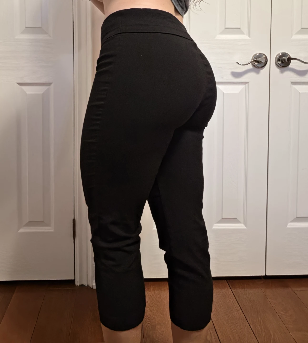Back Capri Pants, Size 8 / M - photo 2