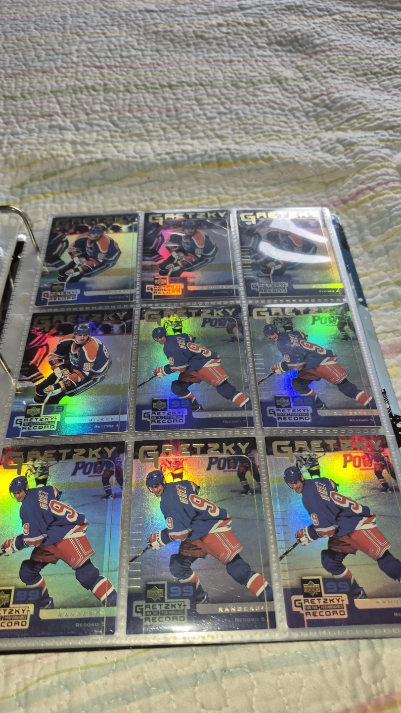 Wayne Gretzky Hockey Cards Collection - photo 4