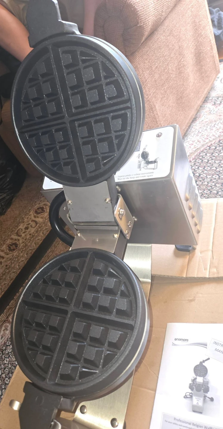 OneMore Professional Belgian Waffle Maker - photo 2