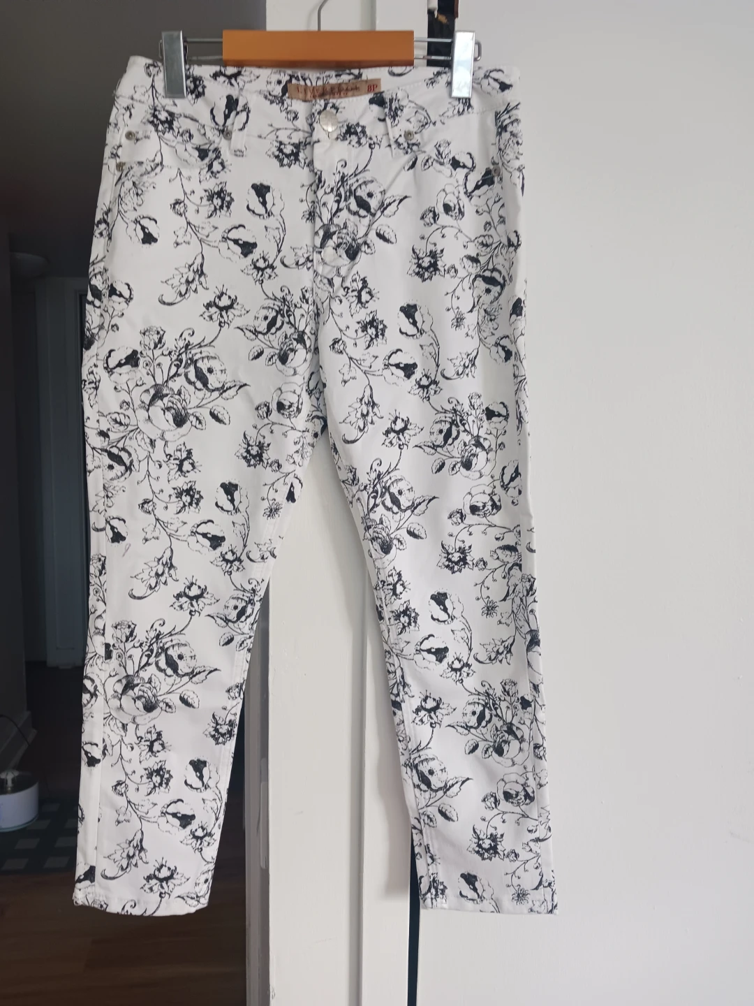 Liverpool Jeans Company Women's Floral Pants Size 8P