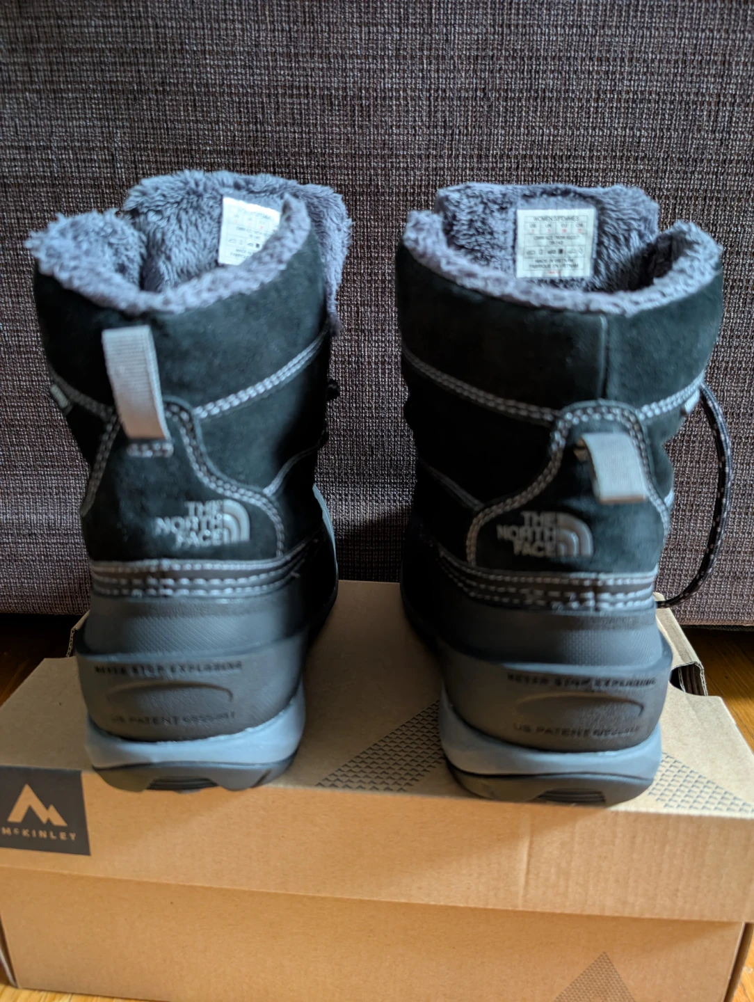 The North Face Winter Boots Girls (Size 5) - photo 5