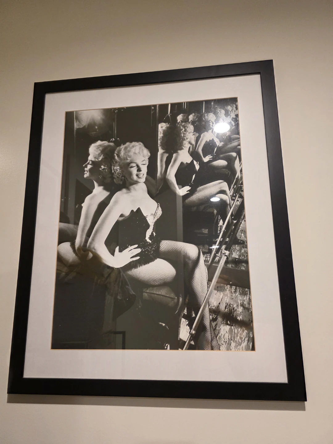 Framed Marilyn Monroe Black and White Photo - photo 3