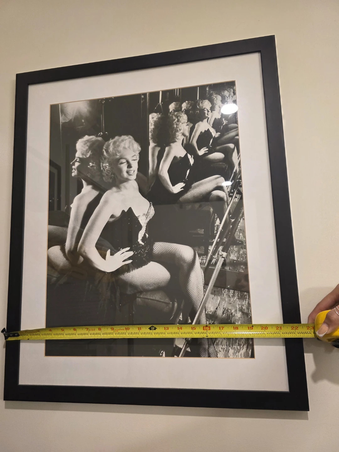 Framed Marilyn Monroe Black and White Photo - photo 4
