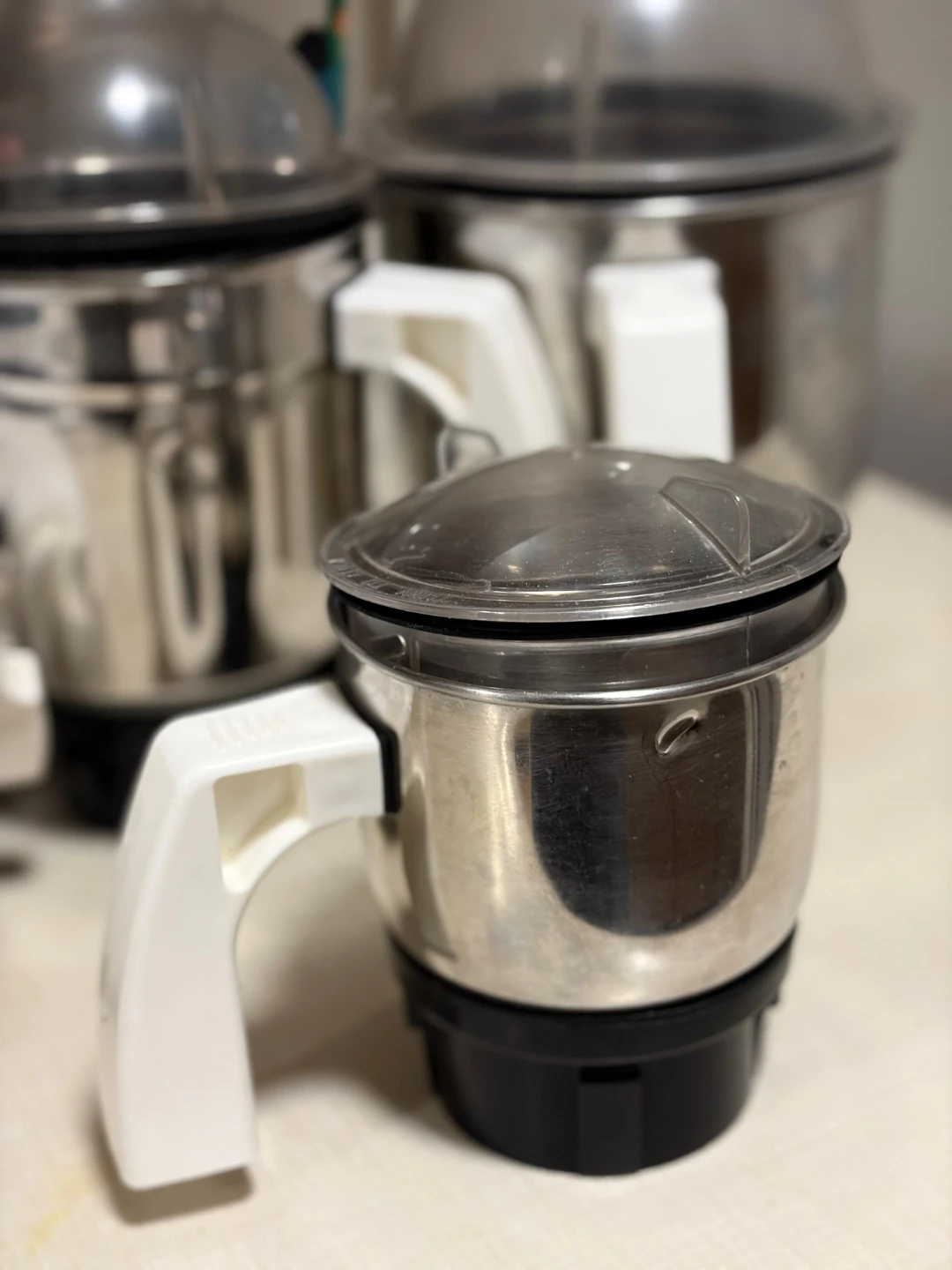 Moving out Sale Preethi Eco Plus Mixer Grinder - photo 2