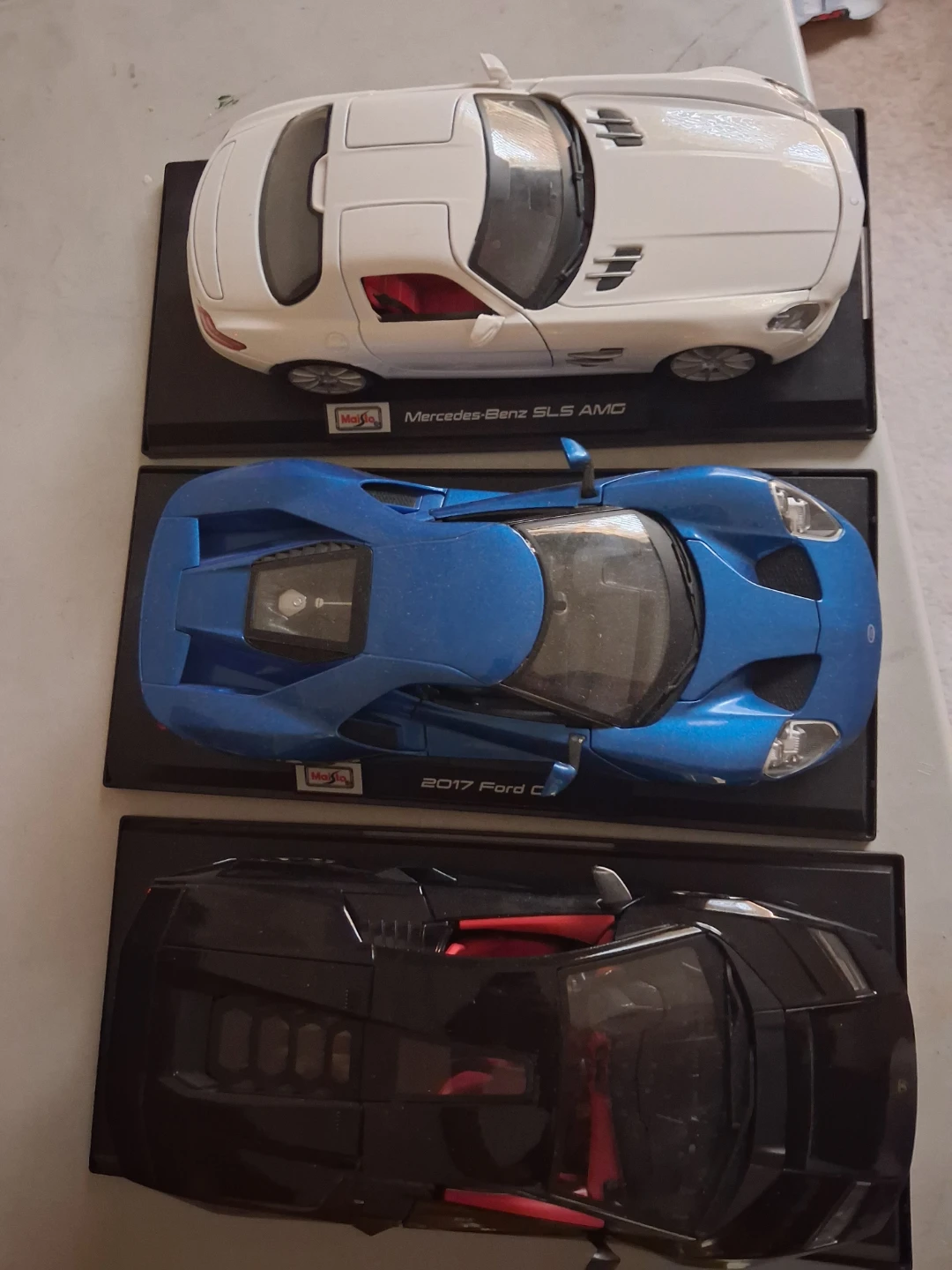 Die-cast 1:18 scale cars