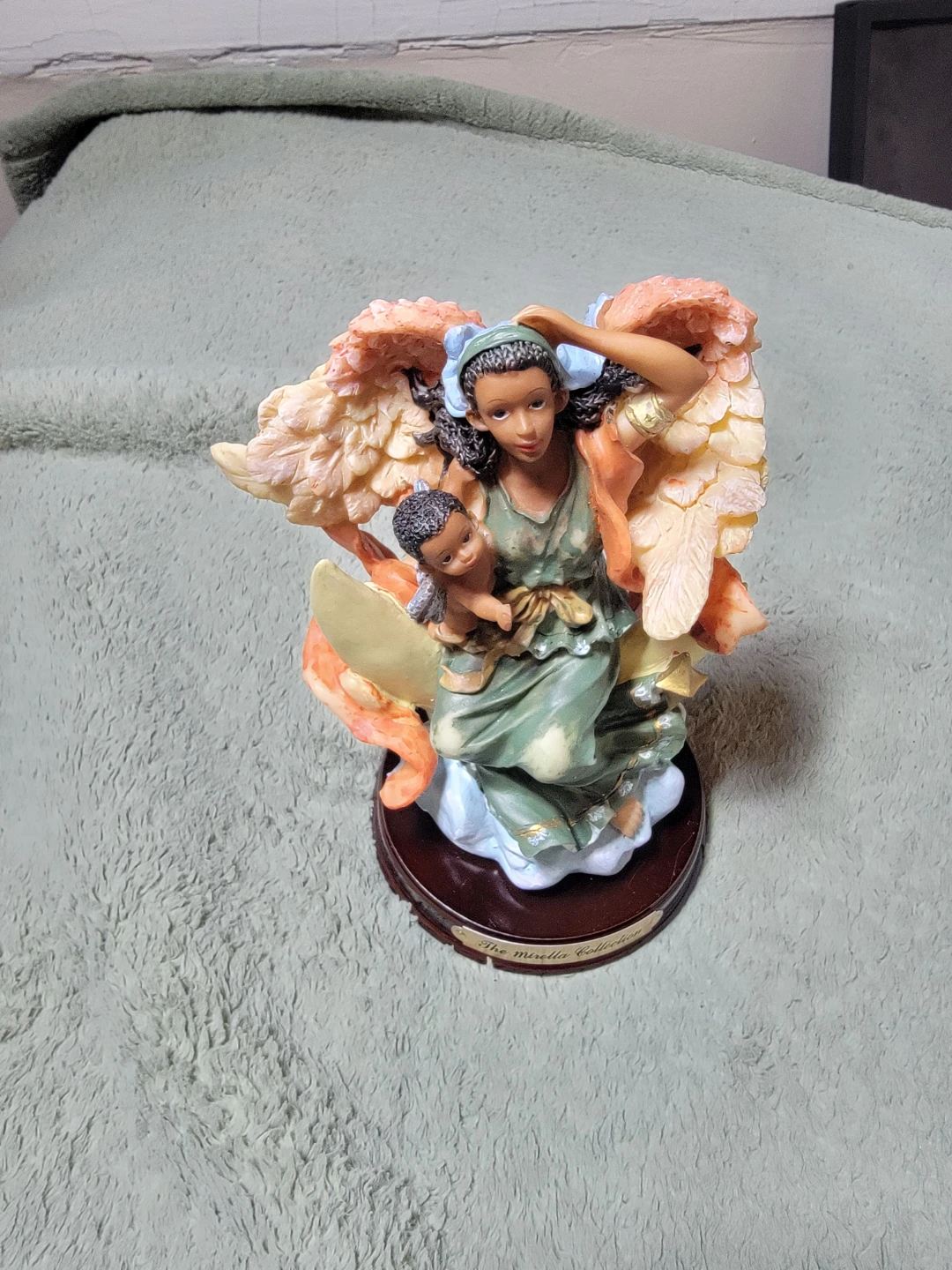 The Mirella Collection Angel Holding Child Figurine - photo 4
