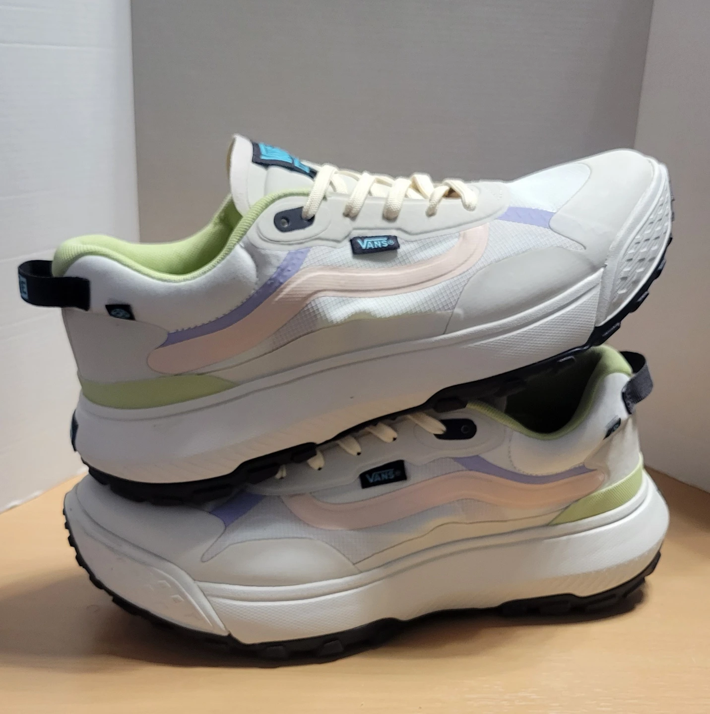 Vans Ultrarange EXO SE Sneakers Size 10.5