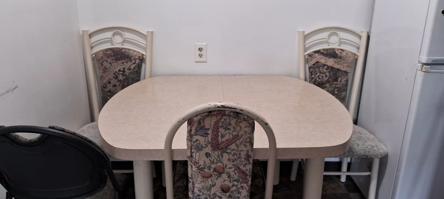 Kitchen Table and Chairs Set