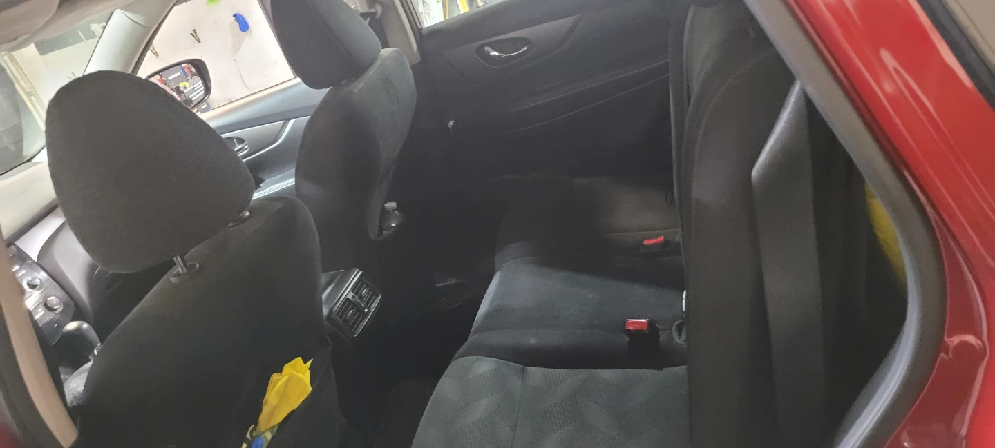 2014 Red Nissan Rogue SV AWD - photo 5