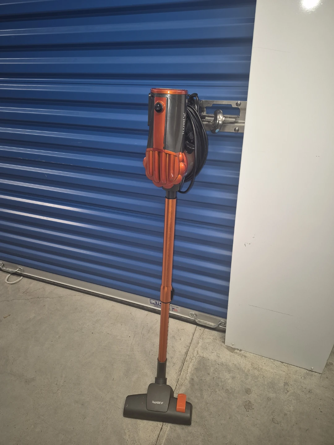 Iwoly corded stick vacuum cleaner