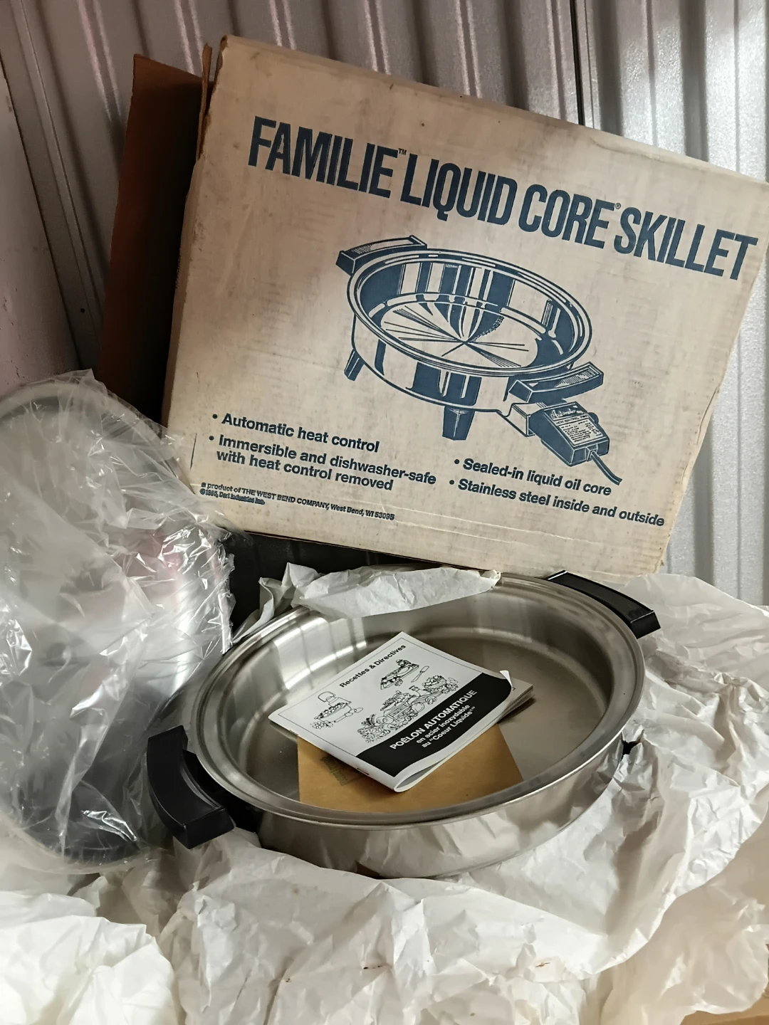 West Bend "Familie" Liquid Core Skillet