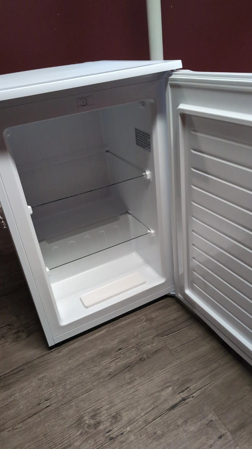 Vissani 3.5 cu ft Upright Freezer White - photo 2