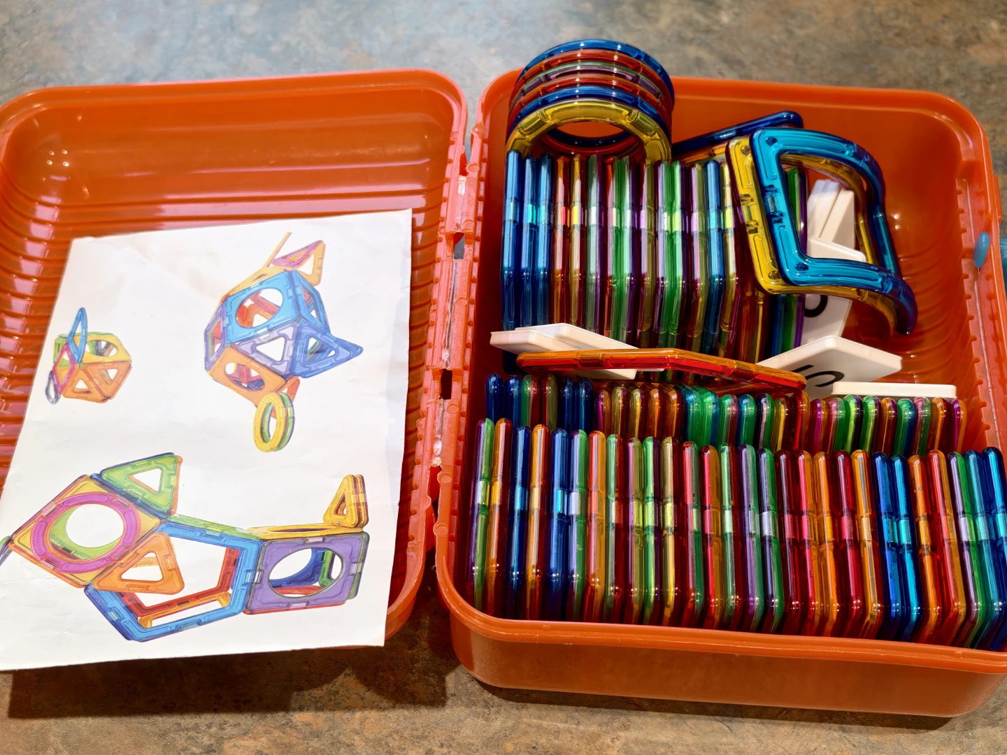 Assorted Magnetic Building Tiles Set with case