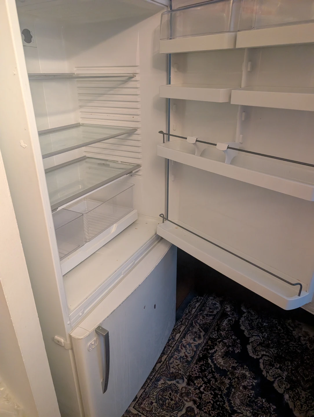 Fisher & Paykel Refrigerator - photo 2
