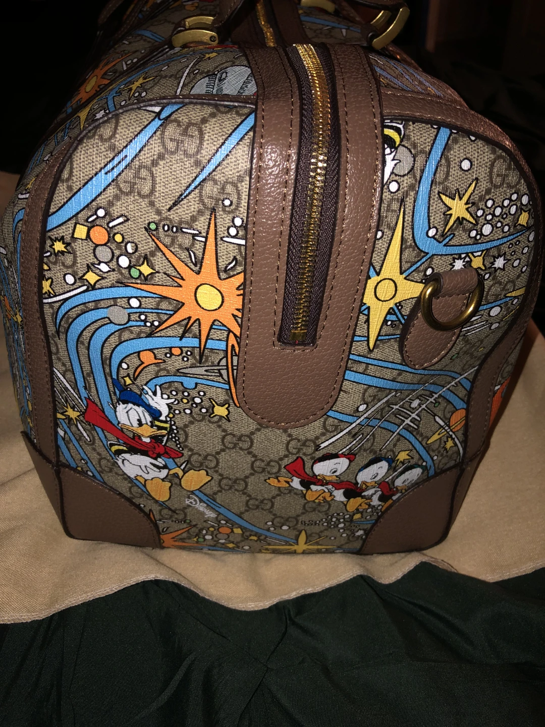 READ LISTING Brand New Gucci Disney Duffle Boston Bag Donald - photo 4