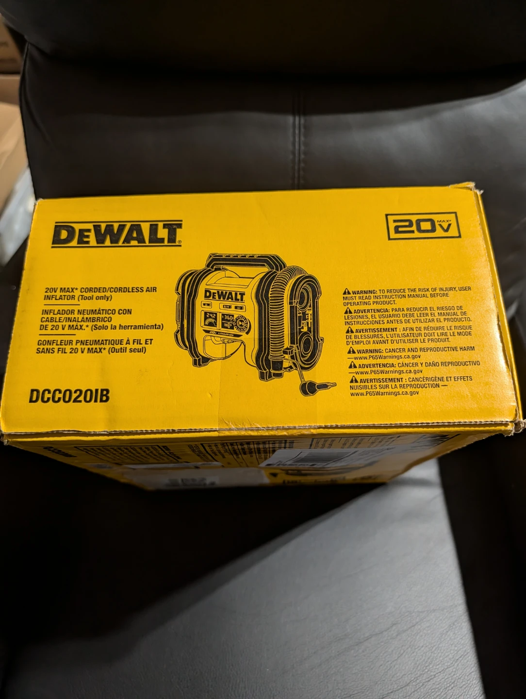 DeWalt 20v max portable tire inflator - photo 3