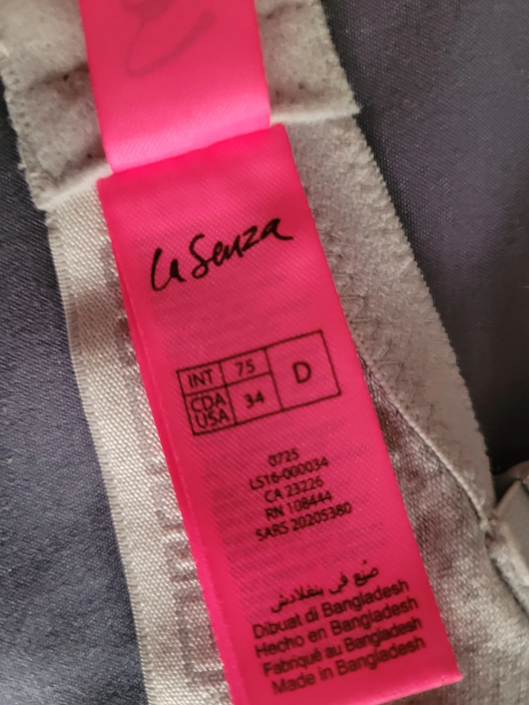 La senza bra 34D - photo 3
