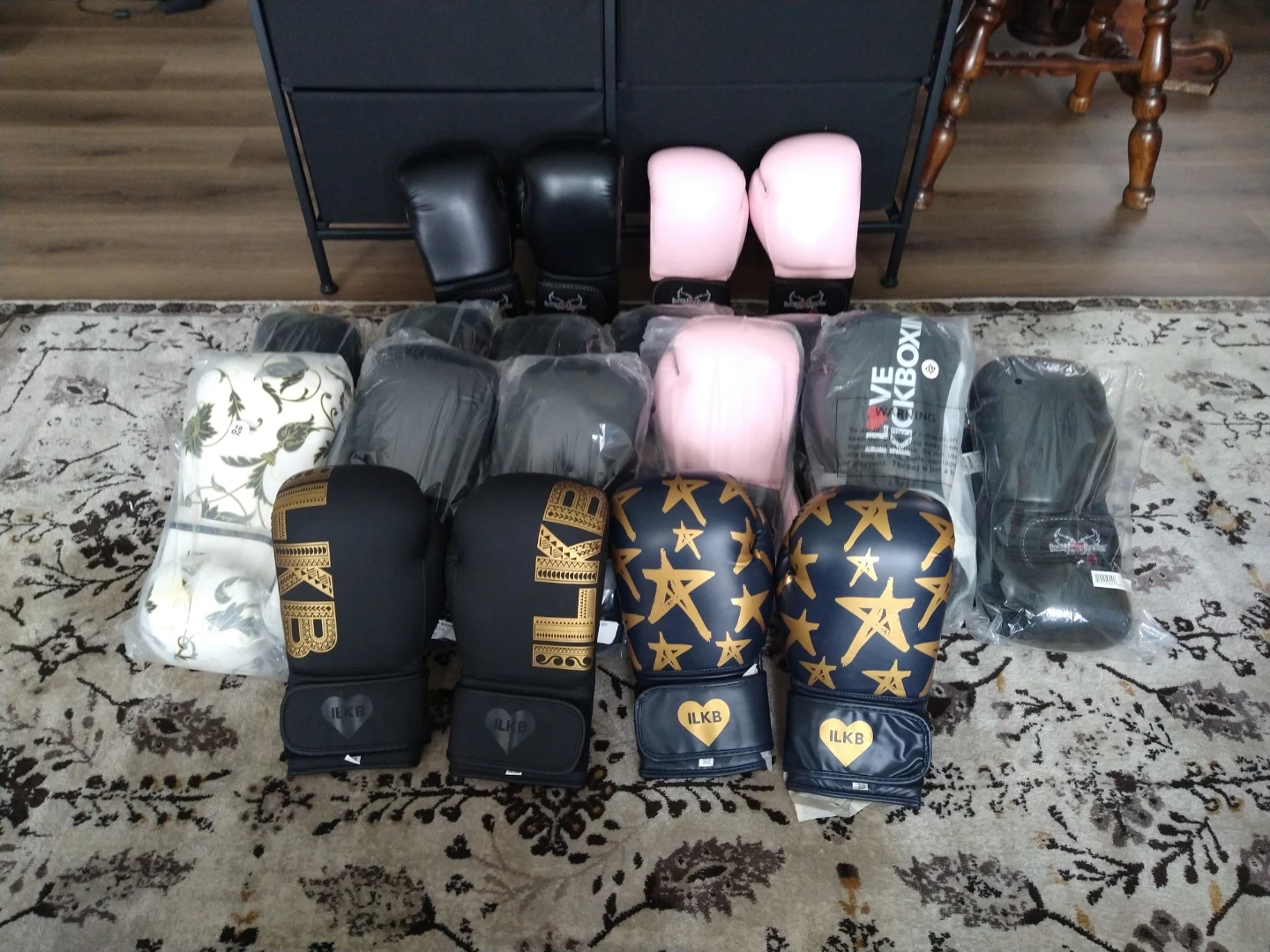 NWT Century ILKB 16oz-20oz Training/Boxing Gloves