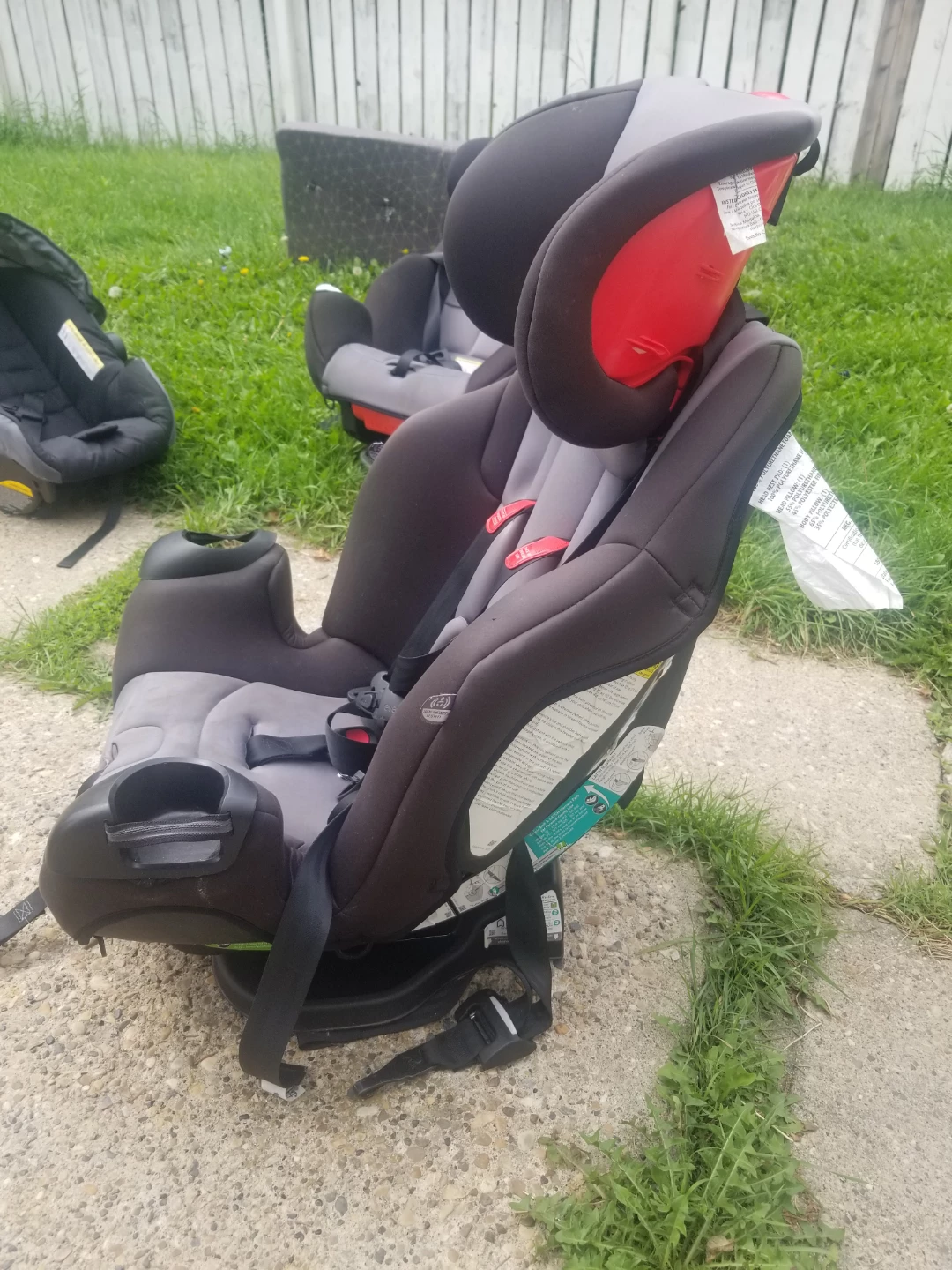Evenflo Car Seat - photo 2