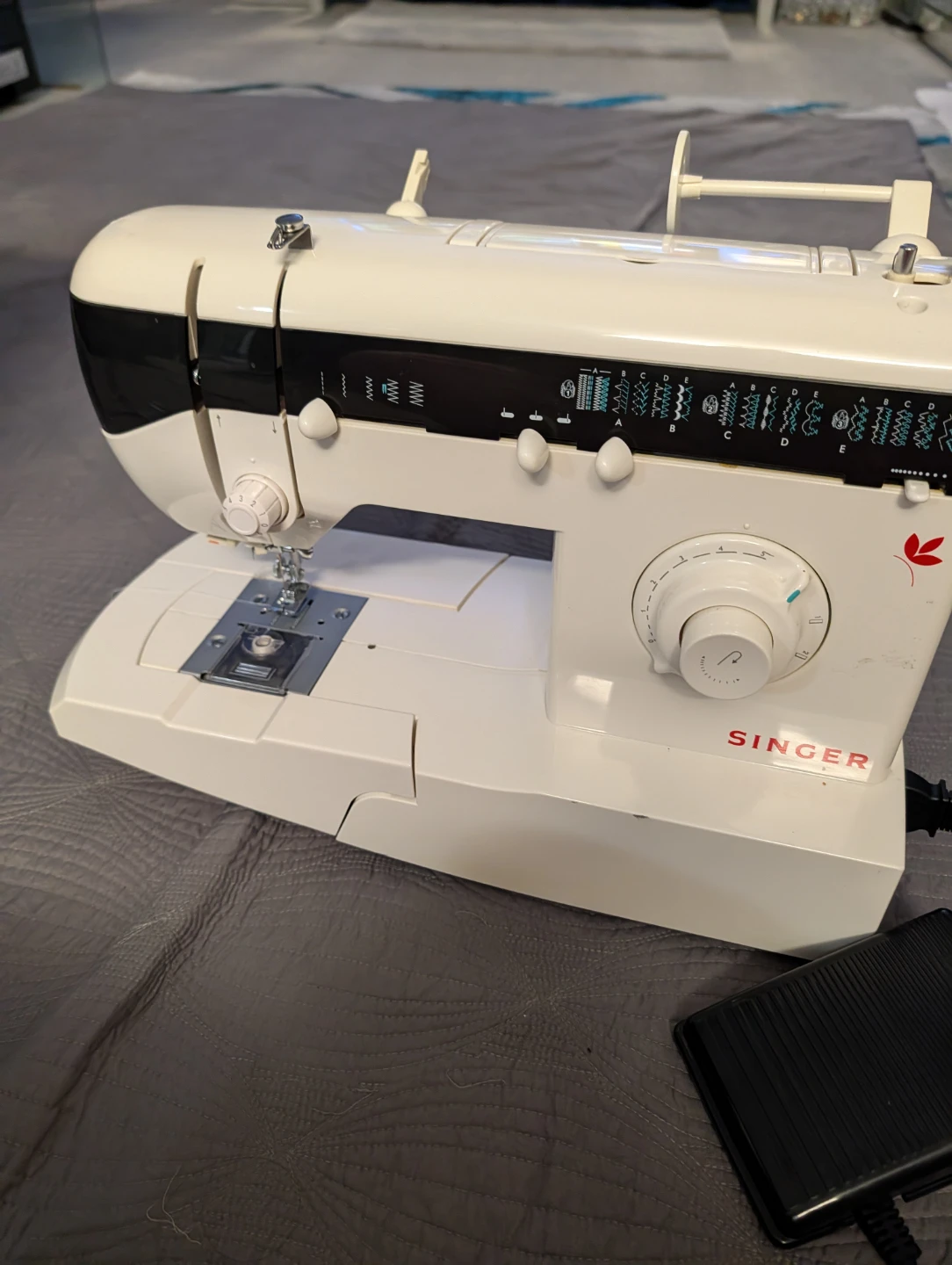 Singer 2732 Sewing Machine