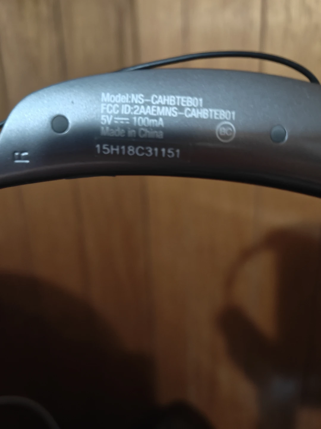 Insignia Neckband Style Bluetooth Earbuds - photo 3