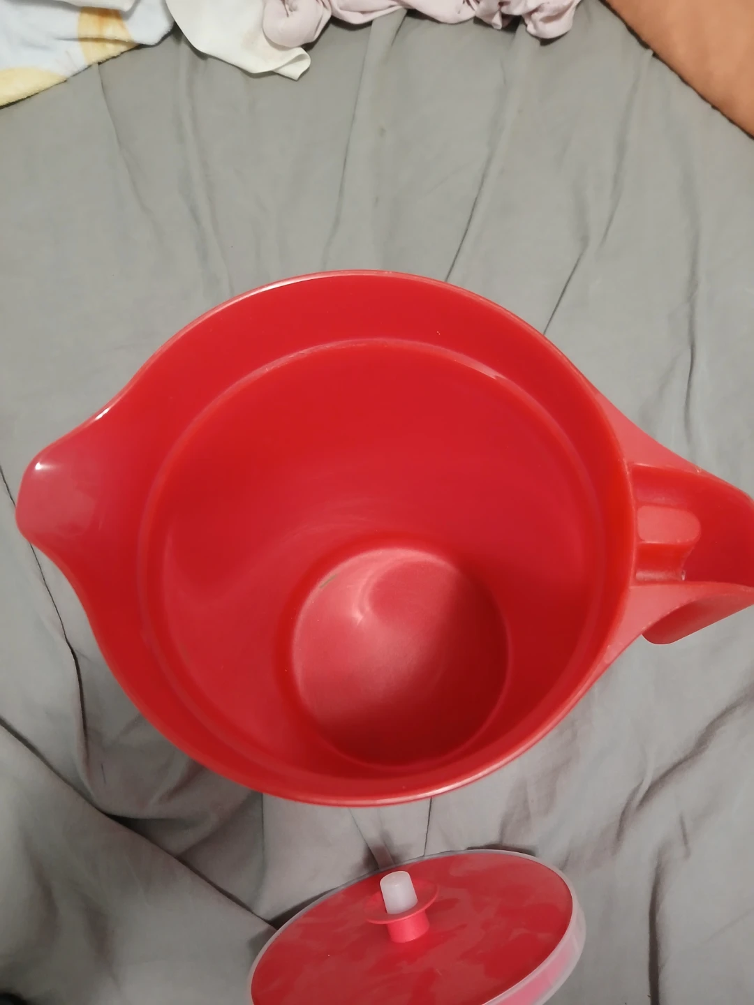 Red Plastic Pitcher with Lid - photo 3
