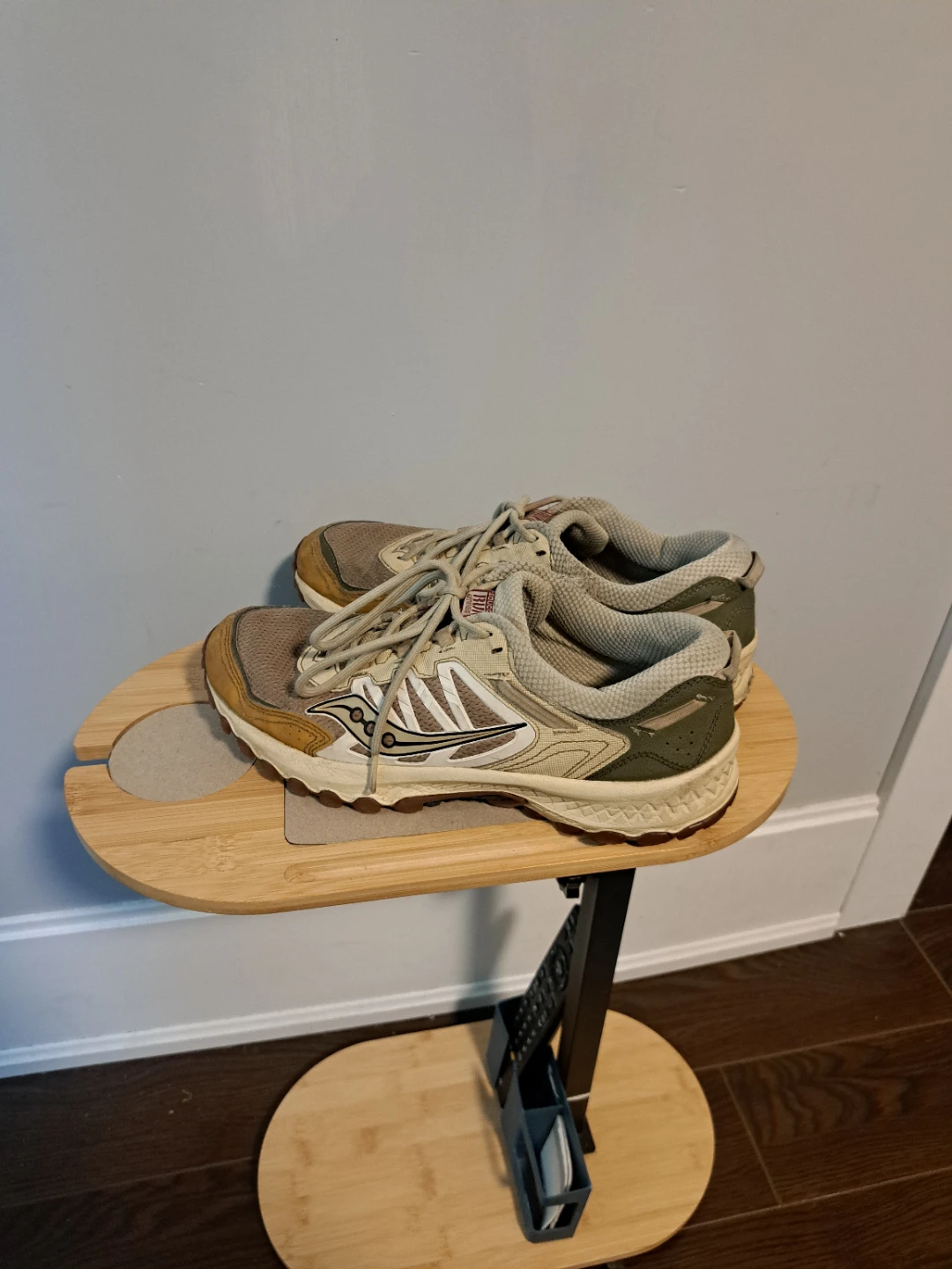 Saucony Mens Running Shoes (Size 8.5)