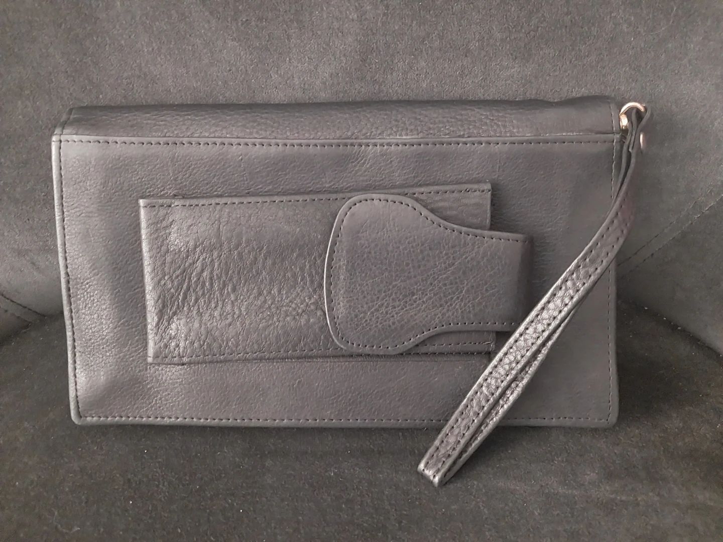 Bonia Italy Black Leather Clutch Wristlet - photo 2