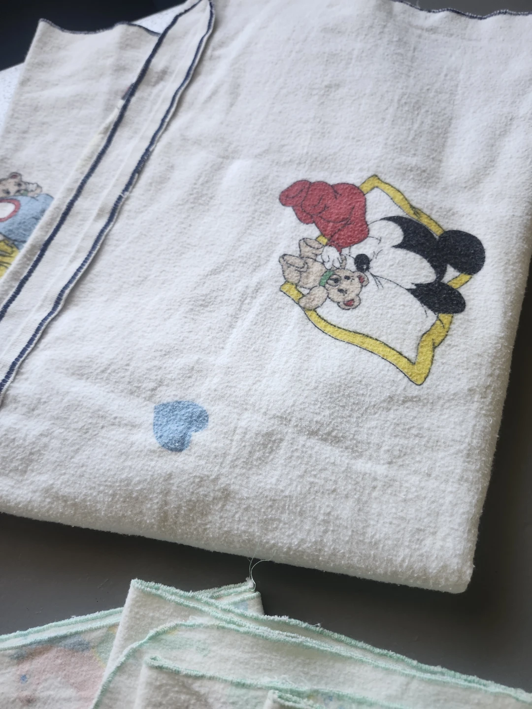 Assorted Baby Blankets all like new - photo 4