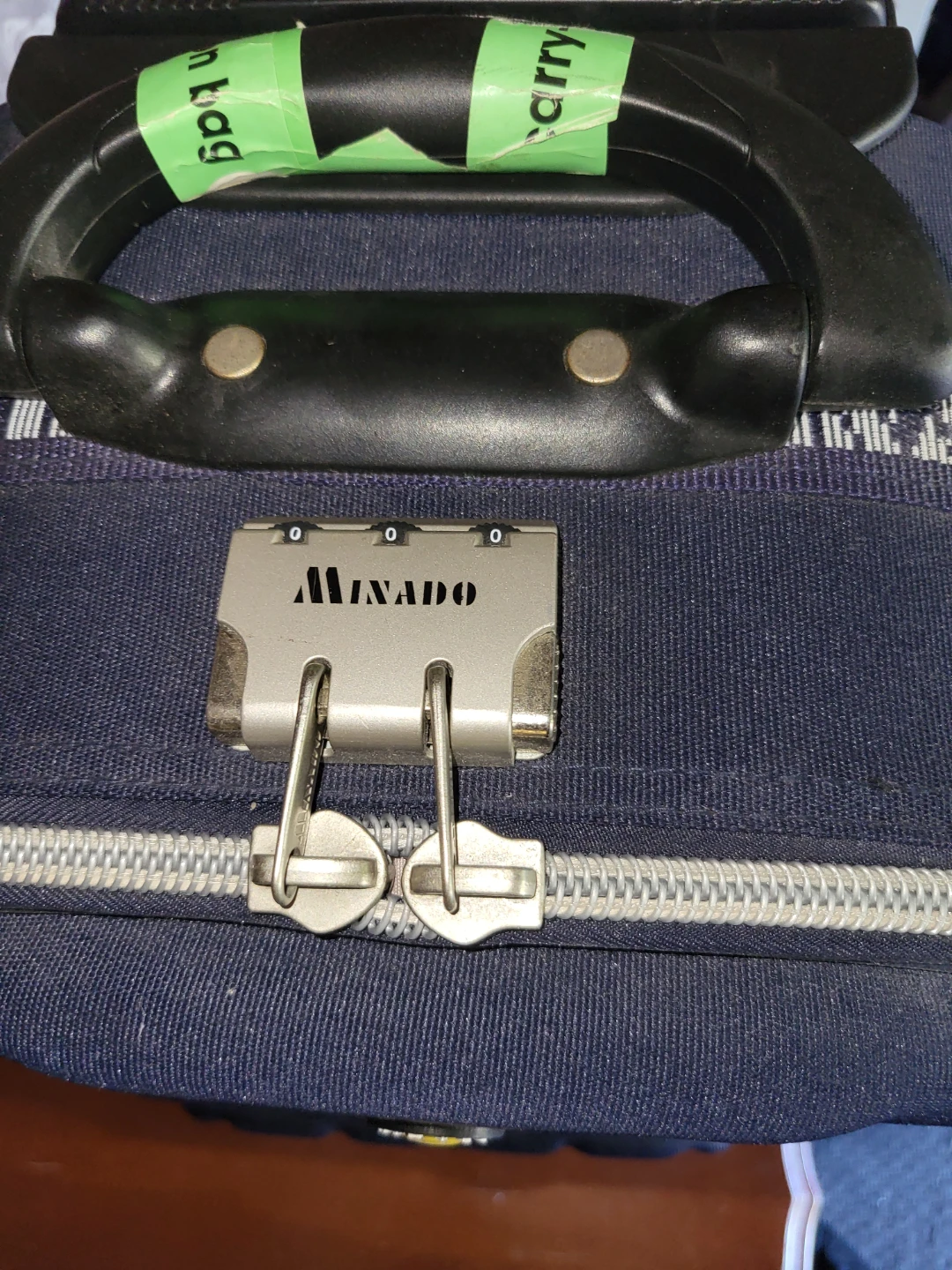 MINADO navy blue rolling suitcase