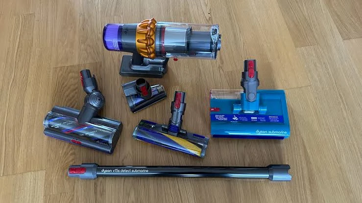 Dyson submarine vacuum