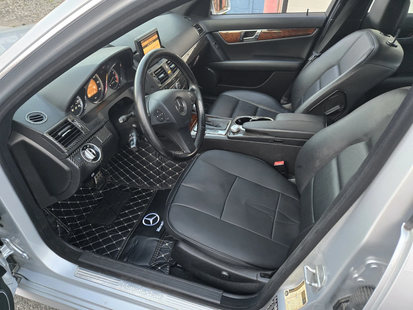 2011 Mercedes-Benz C300 4MATIC - photo 2