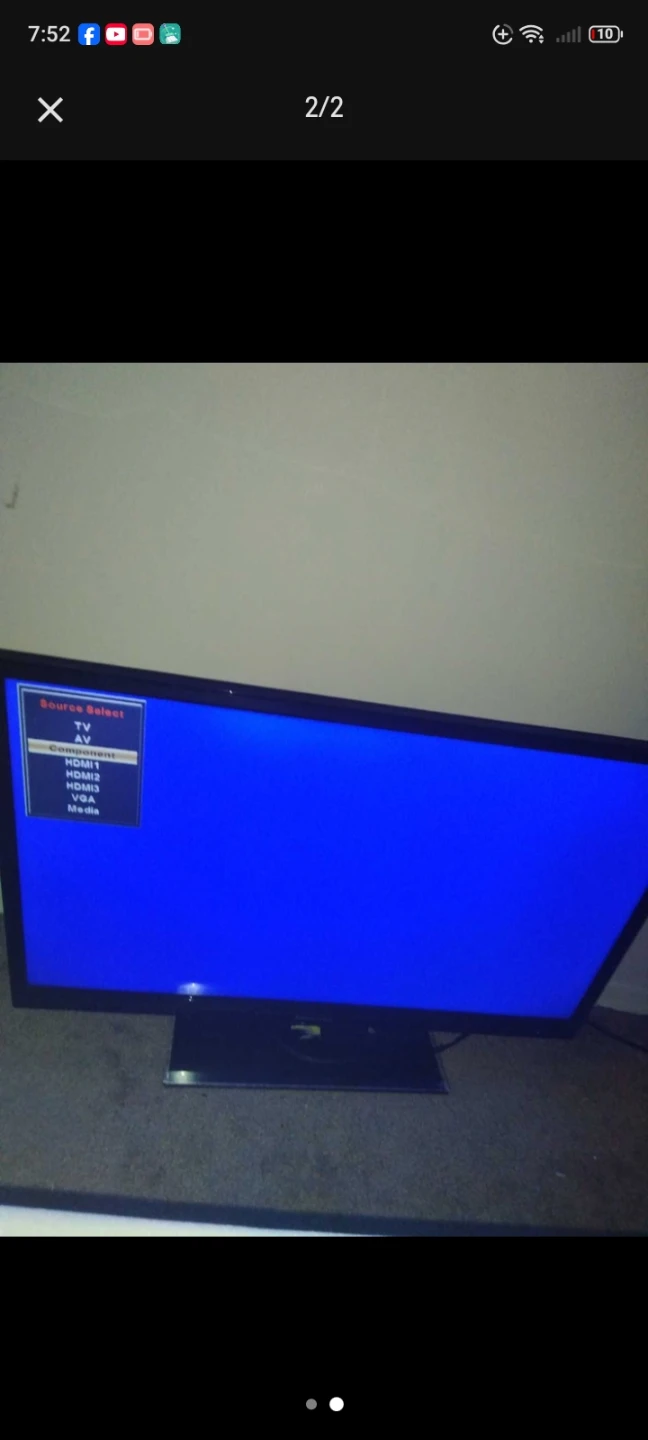 32" Hisense TV - photo 2