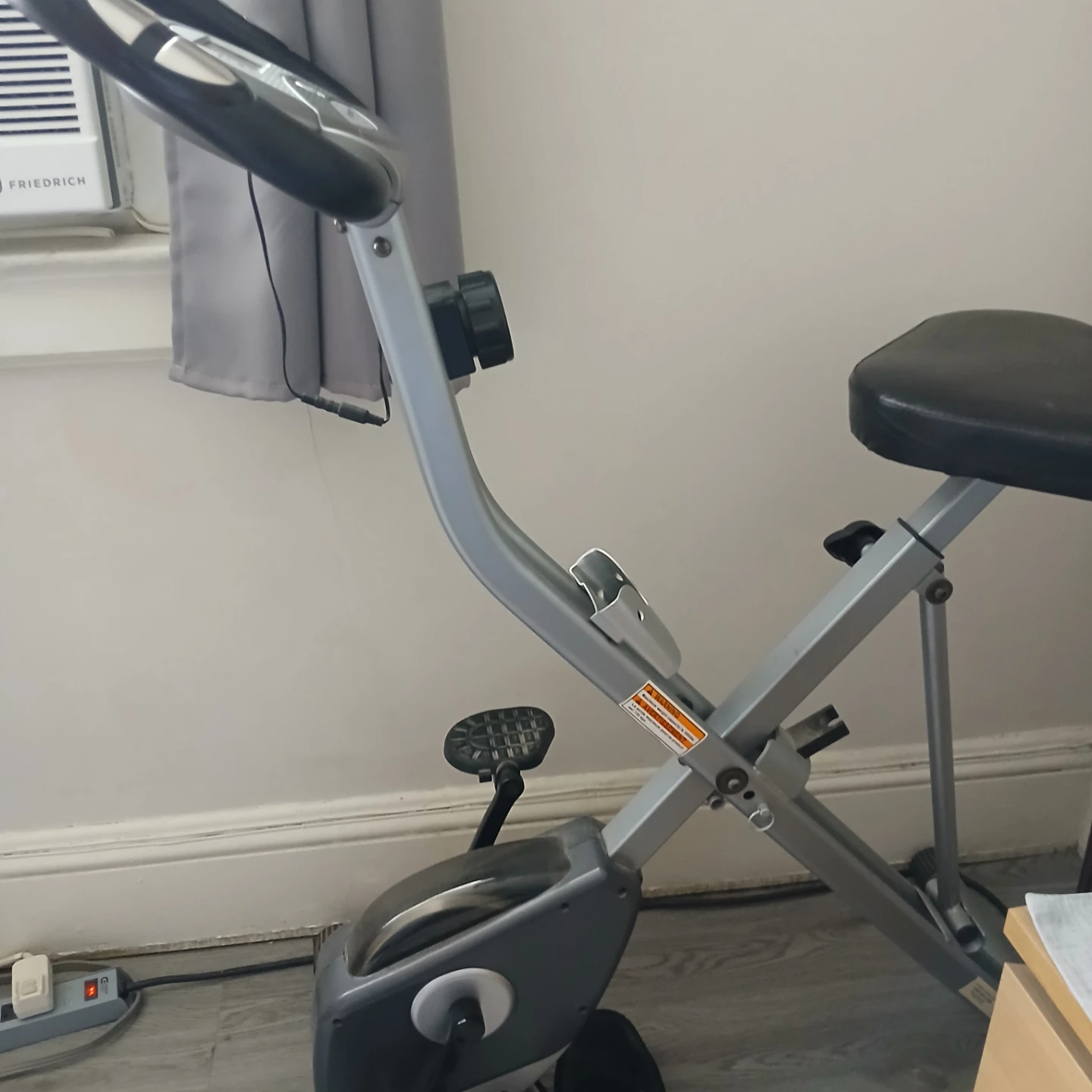 exercise bike - photo 2
