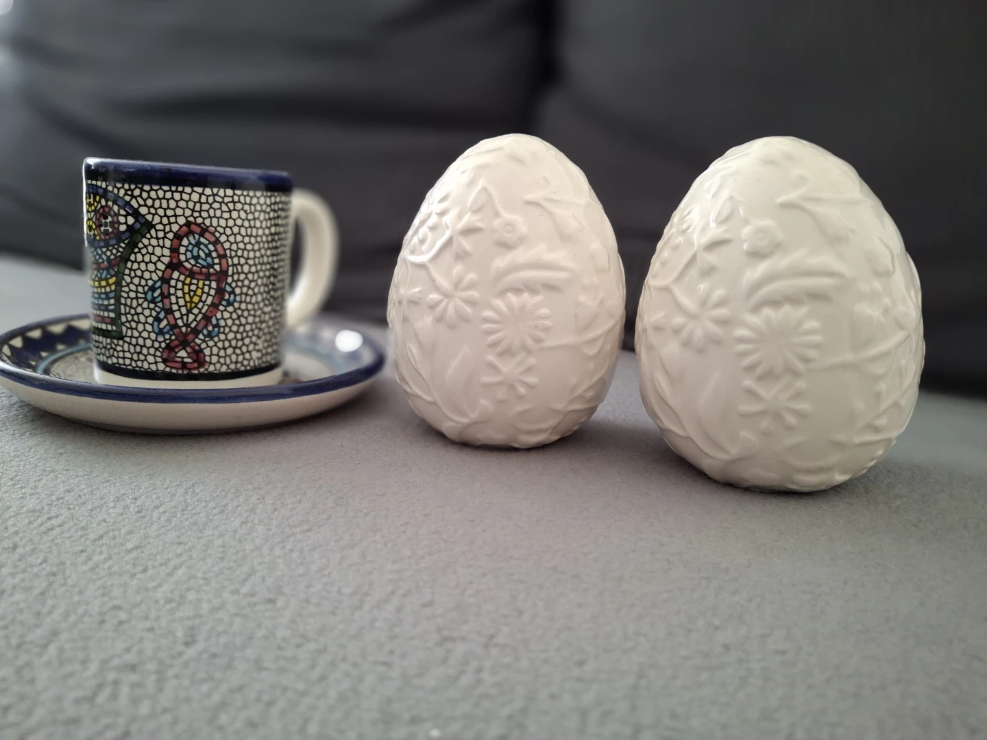 Two White Ceramic Embossed Egg Decorations - photo 4