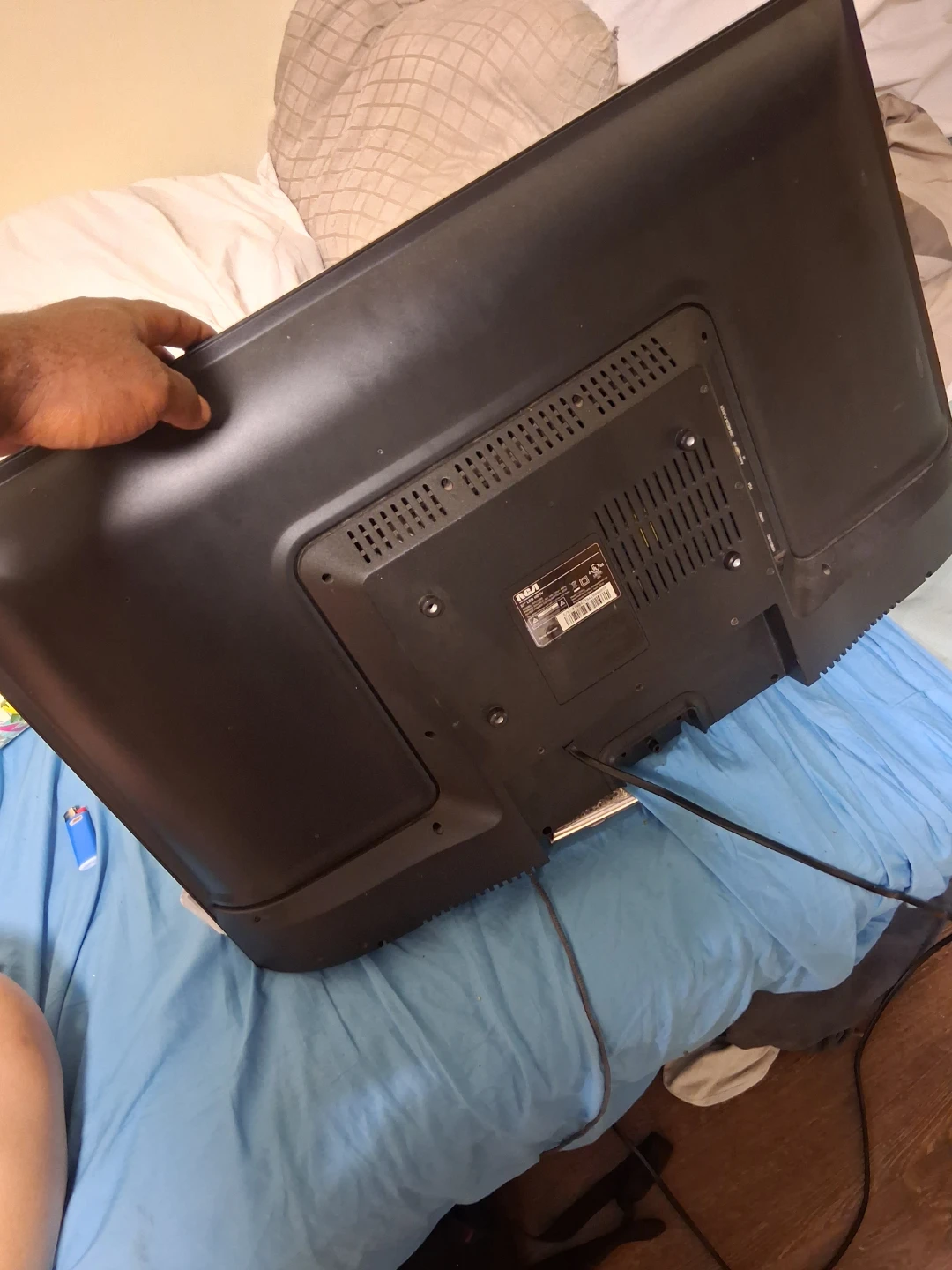 RCA 32" Flat Screen TV