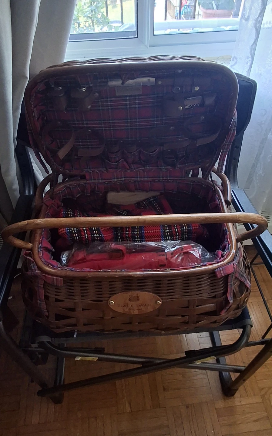 Vintage picnic basket