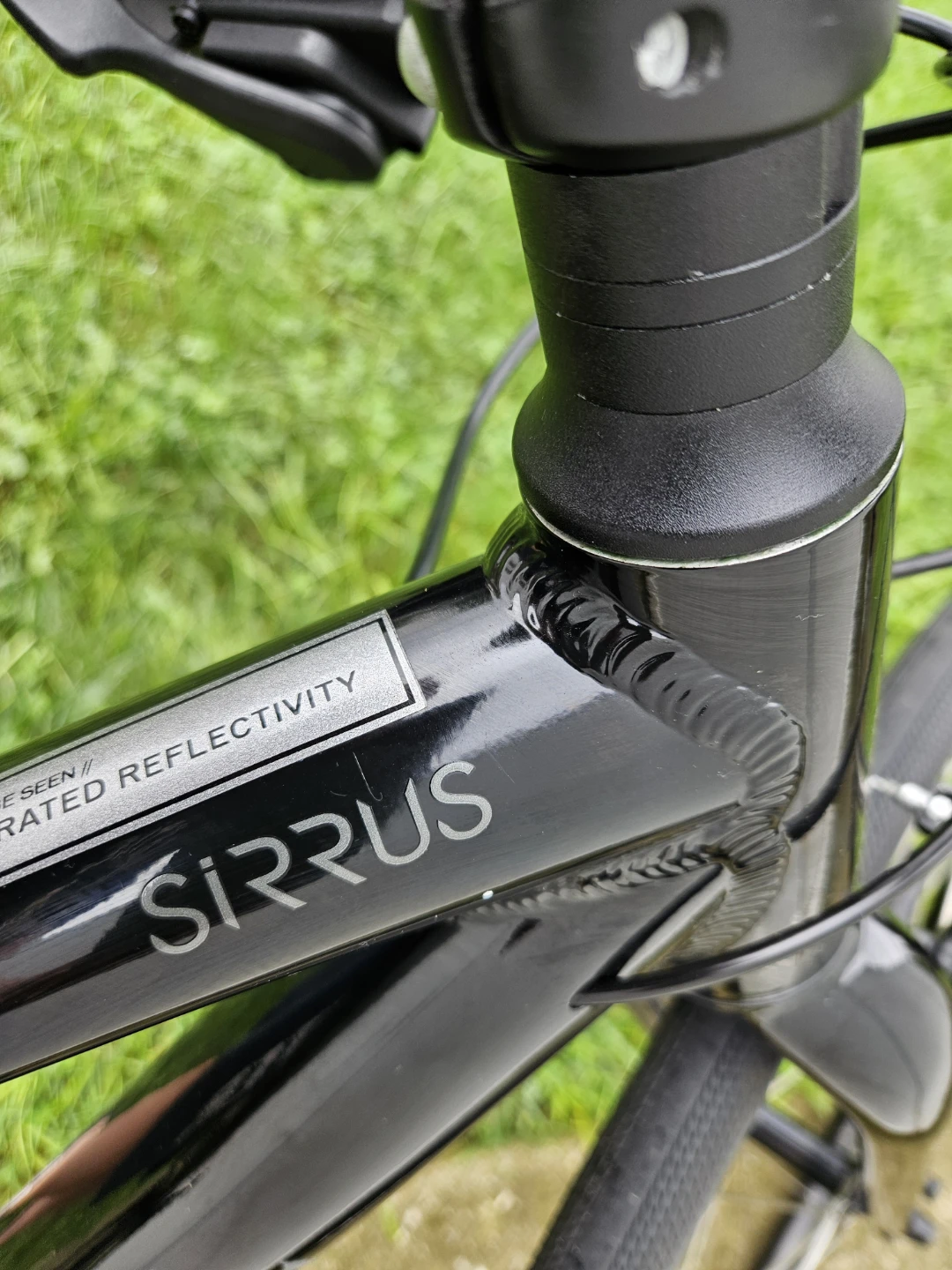 Specialized Sirrus Hybrid Bike - photo 2