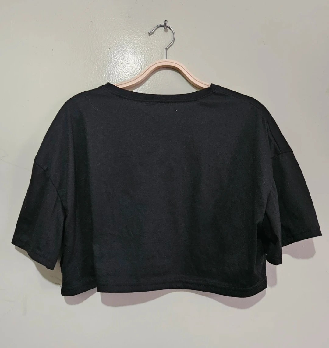 Cropped Black Short-Sleeved Graphic T-Shirt - photo 2