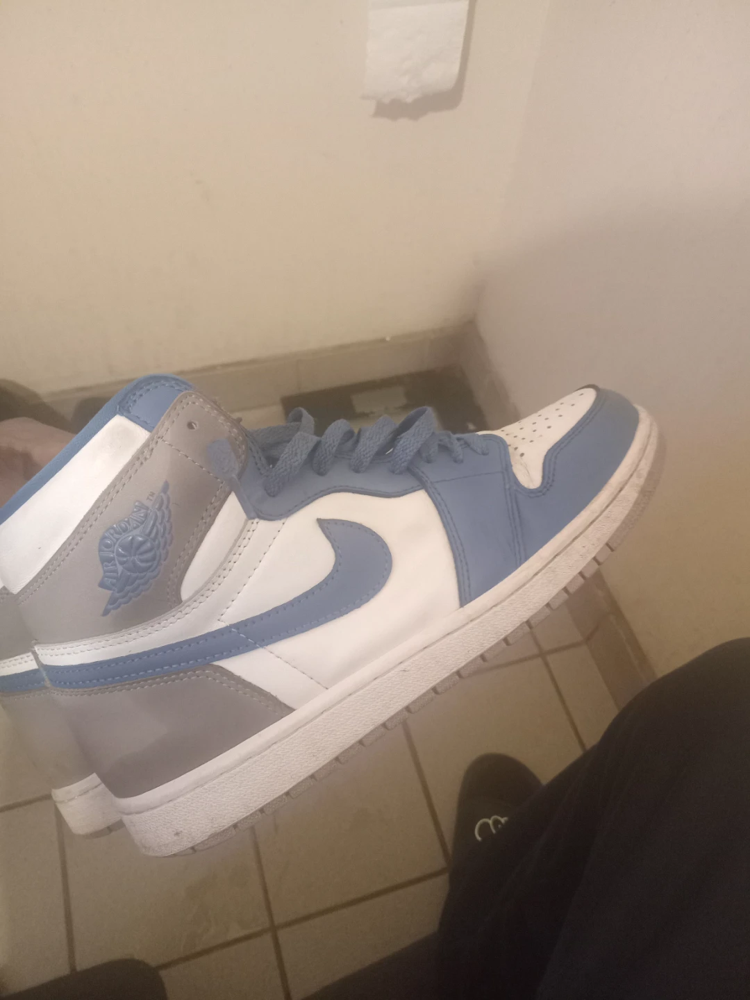Size 8.5 jordans - photo 3