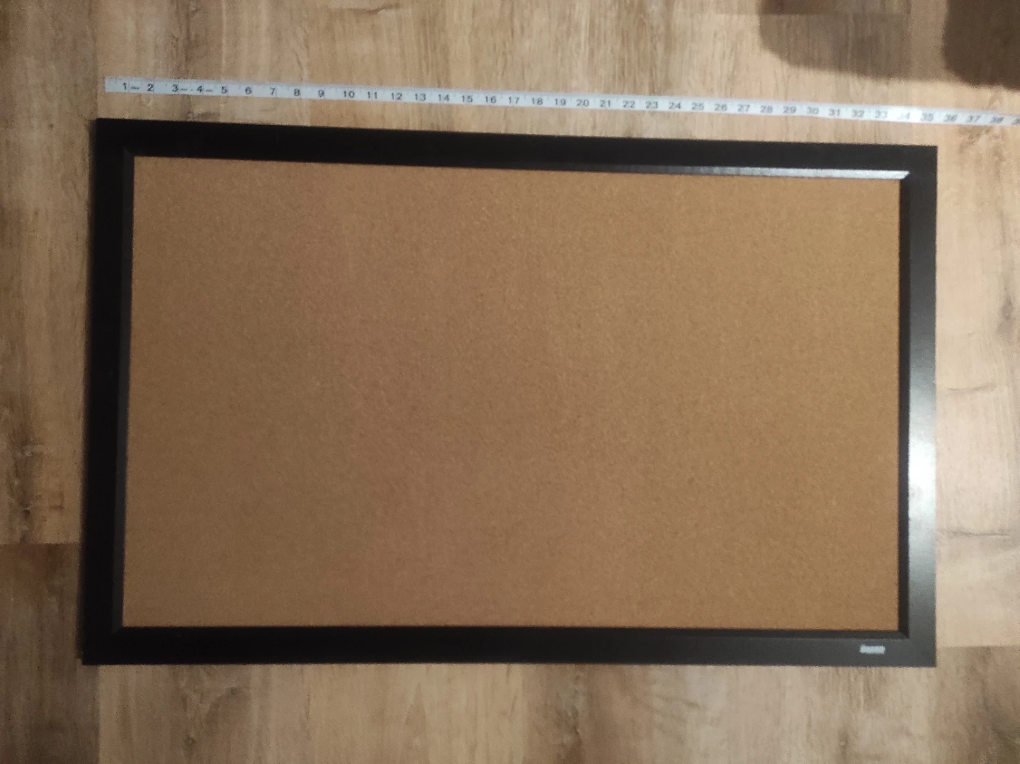 Sturdy cork board
