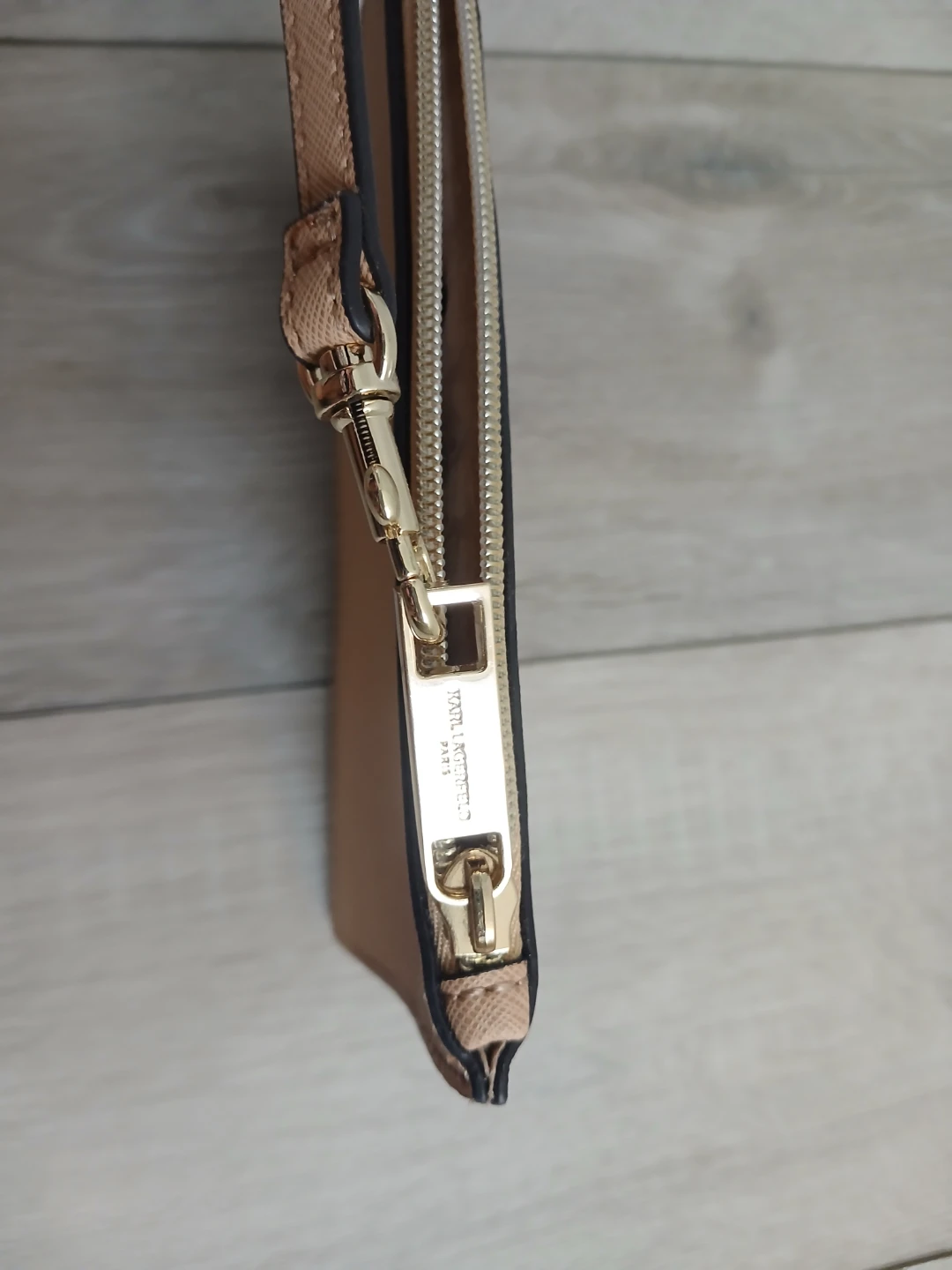 Karl Lagerfeld Wristlet Pouch - photo 4