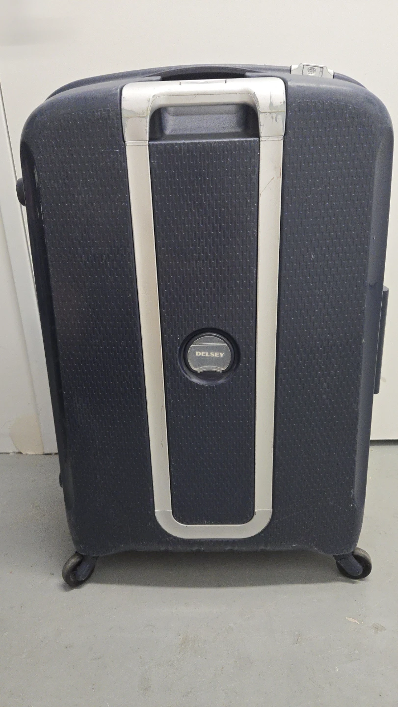 Delsey checked luggage - photo 3