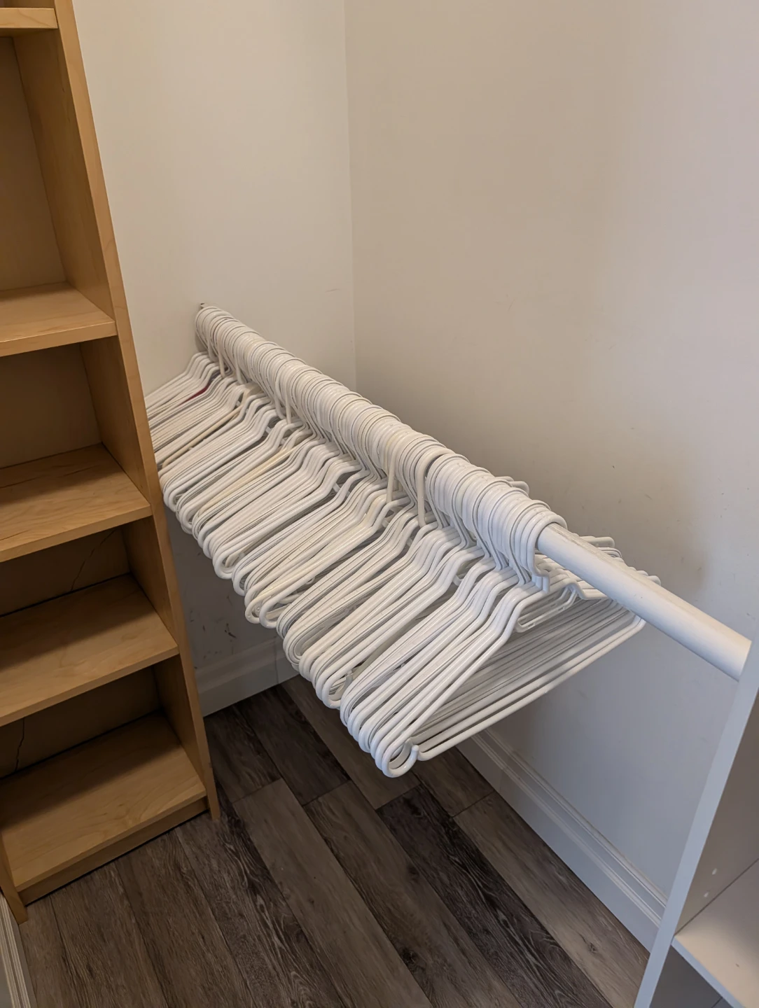 White Plastic Hangers (Bulk Lot)