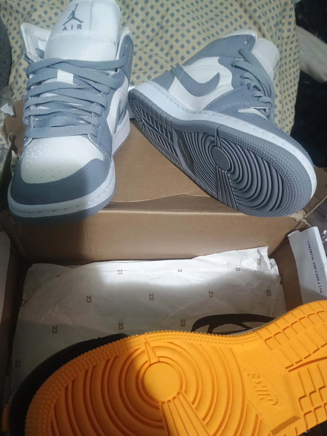 Jordan Air Jordan 1 Mid "White/Stealth Grey" Sneakers - photo 4