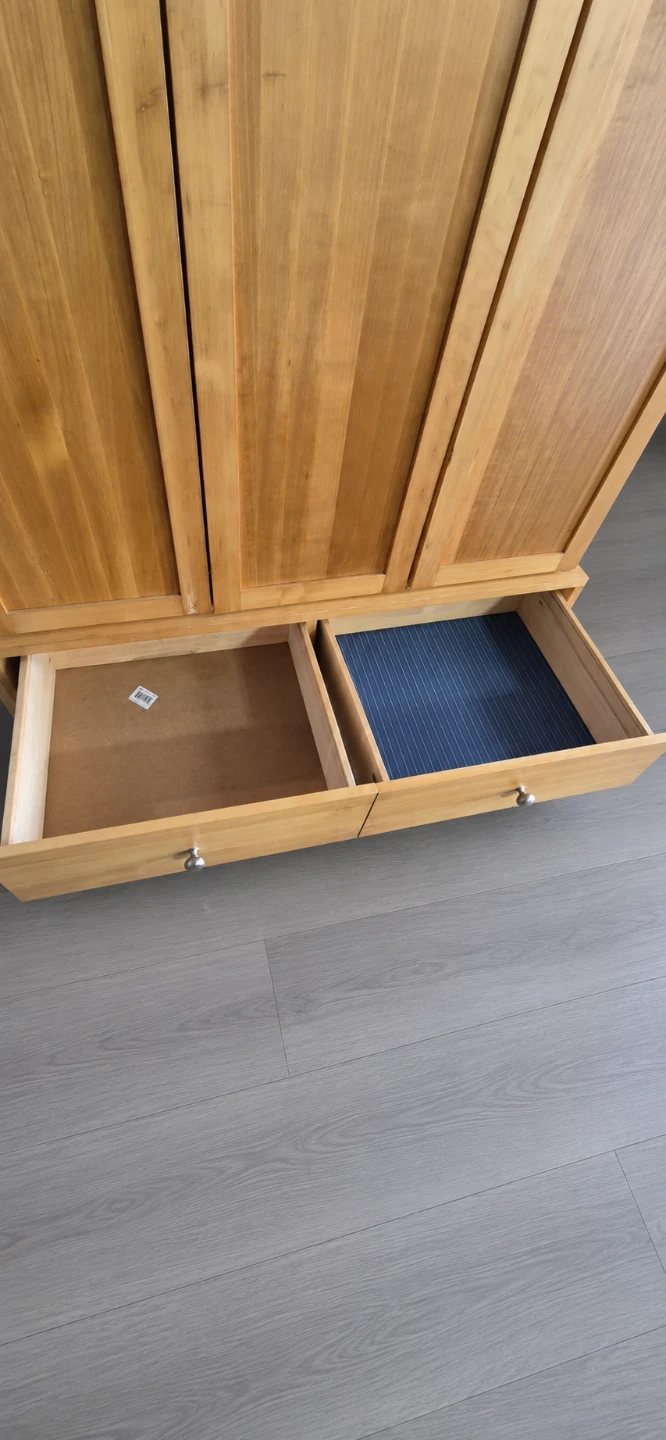 Wooden Wardrobe with Frosted Glass Doors - photo 5