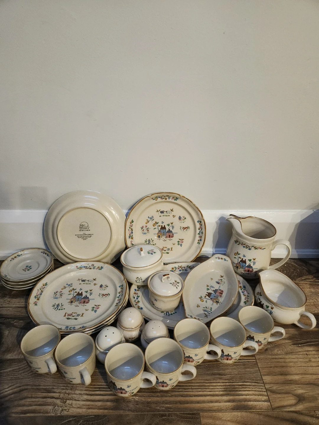 International Tableworks Heartland Stoneware Dinnerware Set